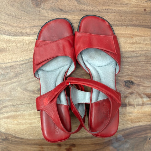 Like new - Red genuine leather BeautiFeel sandal shoes size 41 (or size 10) - Picture 4 of 7